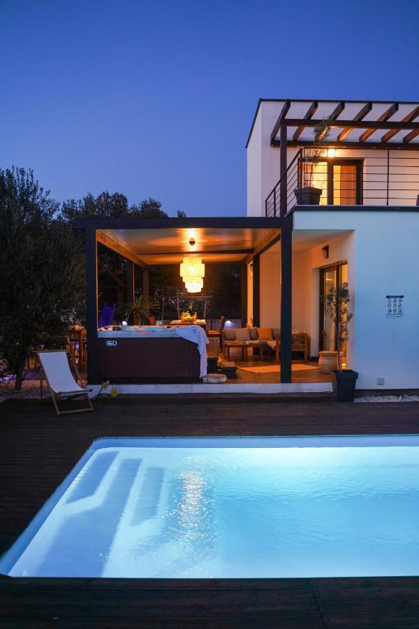 Villa Suncica With Heated Pool, Jacuzzi And Bikes Near Zadar Sukošan Buitenkant foto