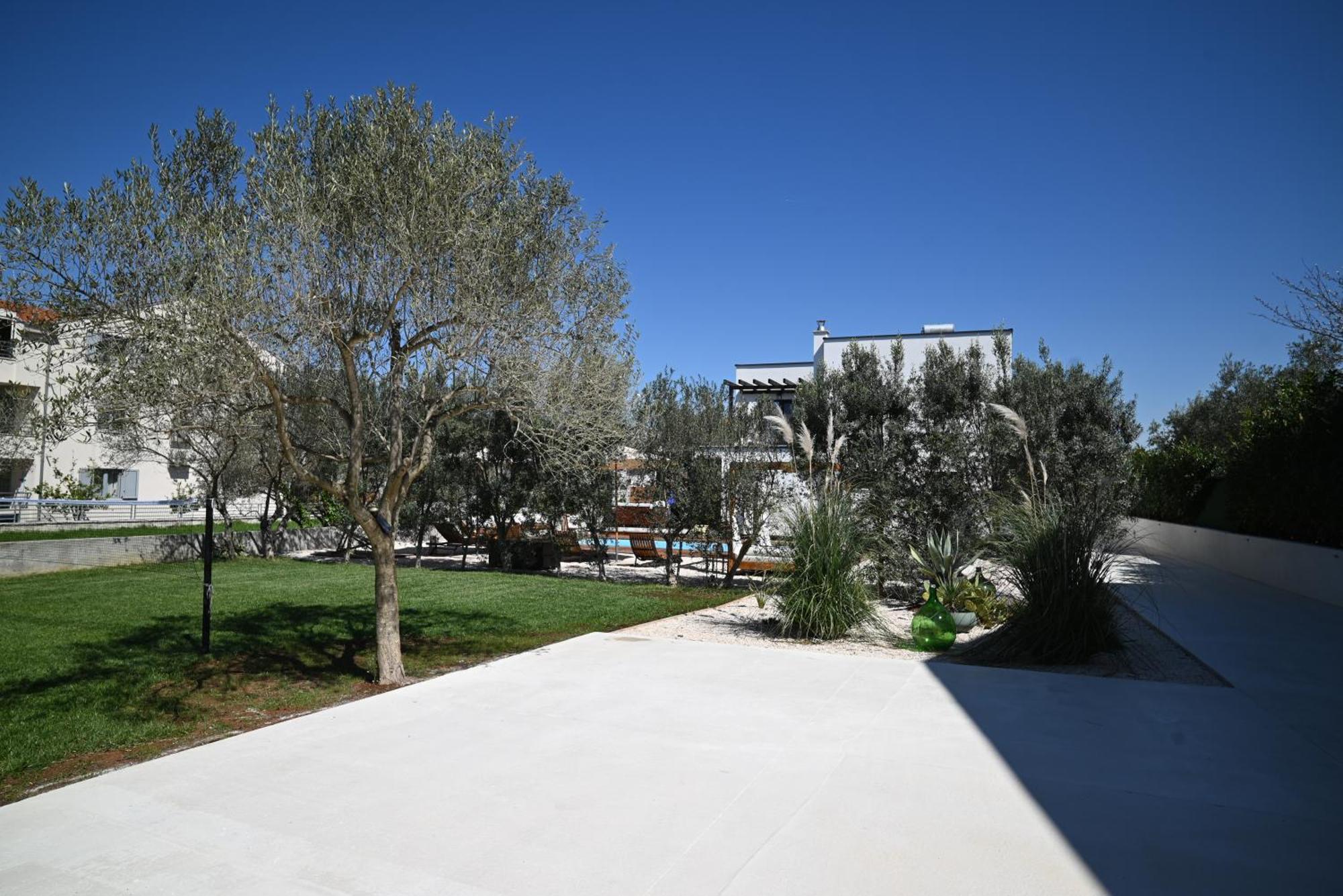 Villa Suncica With Heated Pool, Jacuzzi And Bikes Near Zadar Sukošan Buitenkant foto