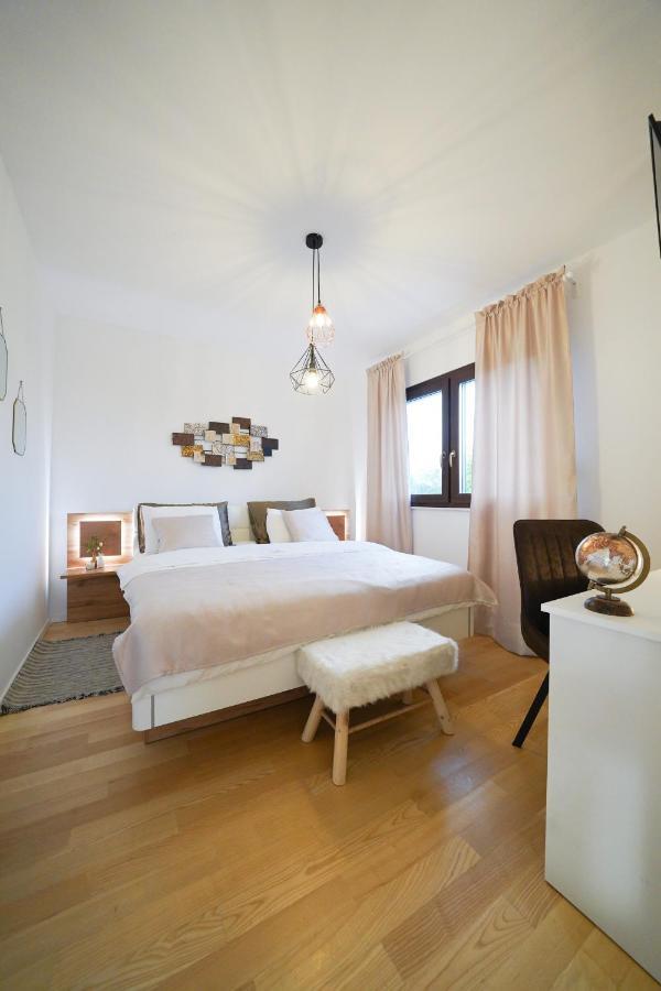 Villa Suncica With Heated Pool, Jacuzzi And Bikes Near Zadar Sukošan Buitenkant foto