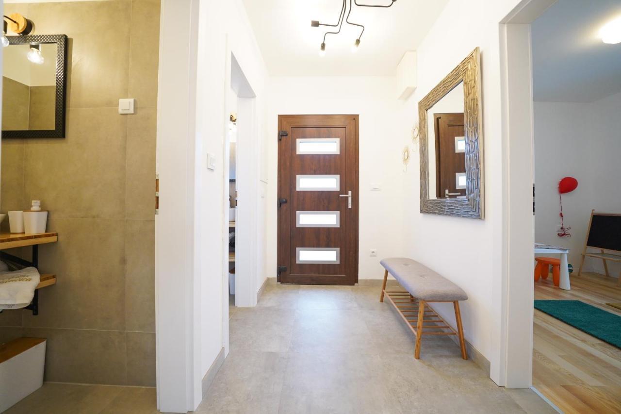 Villa Suncica With Heated Pool, Jacuzzi And Bikes Near Zadar Sukošan Buitenkant foto